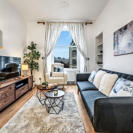 Cosy Grassmarket 2Br-1Ba - Newly Decorated! By Bonjour Residences Edinburgh Eksteriør bilde