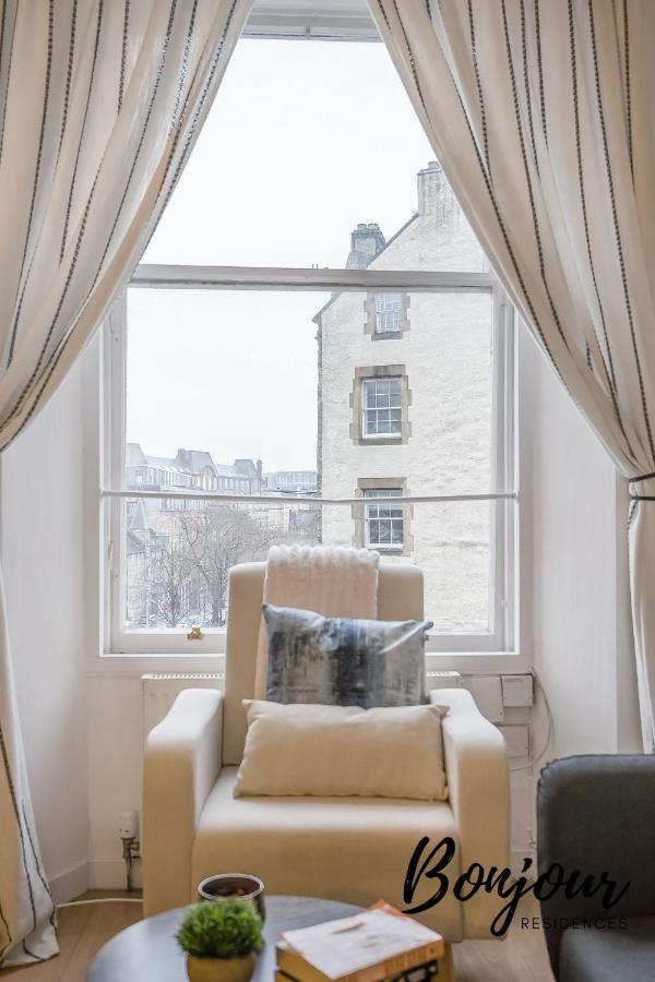 Cosy Grassmarket 2Br-1Ba - Newly Decorated! By Bonjour Residences Edinburgh Eksteriør bilde