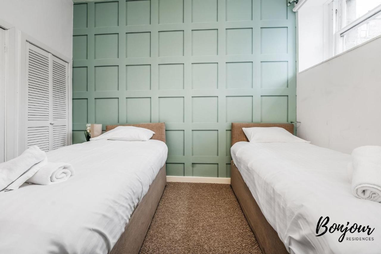 Cosy Grassmarket 2Br-1Ba - Newly Decorated! By Bonjour Residences Edinburgh Eksteriør bilde