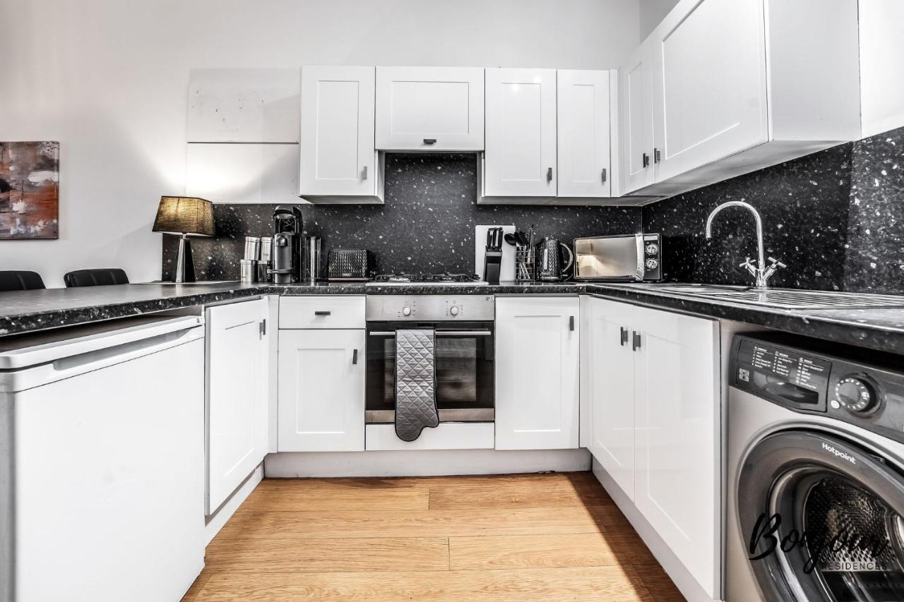Cosy Grassmarket 2Br-1Ba - Newly Decorated! By Bonjour Residences Edinburgh Eksteriør bilde