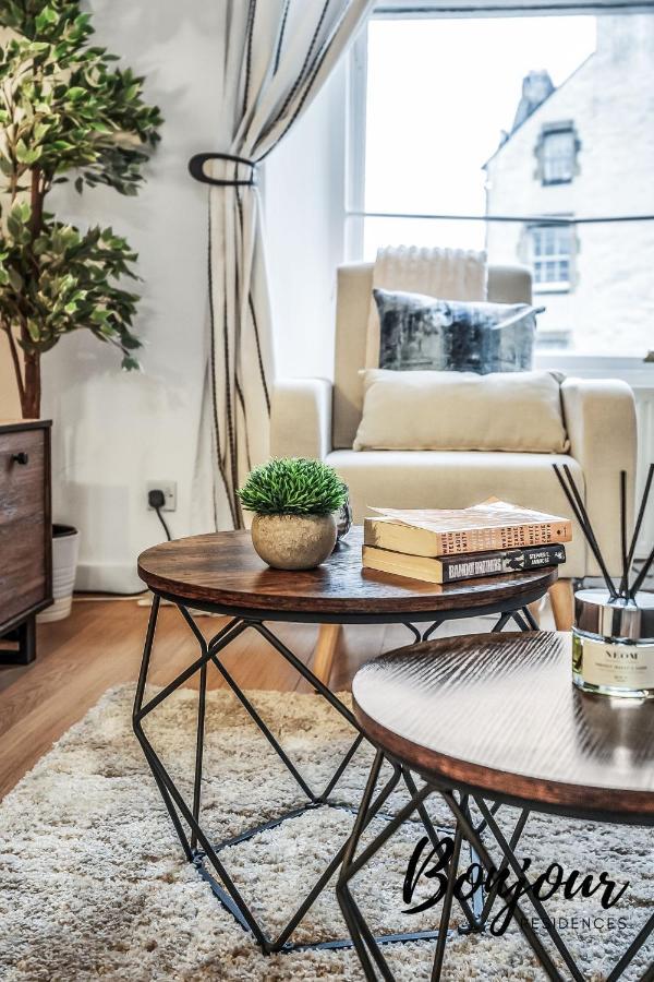Cosy Grassmarket 2Br-1Ba - Newly Decorated! By Bonjour Residences Edinburgh Eksteriør bilde
