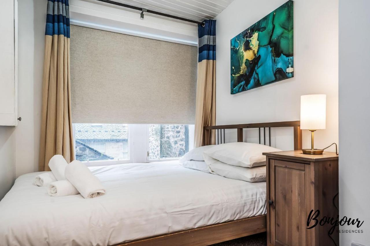 Cosy Grassmarket 2Br-1Ba - Newly Decorated! By Bonjour Residences Edinburgh Eksteriør bilde