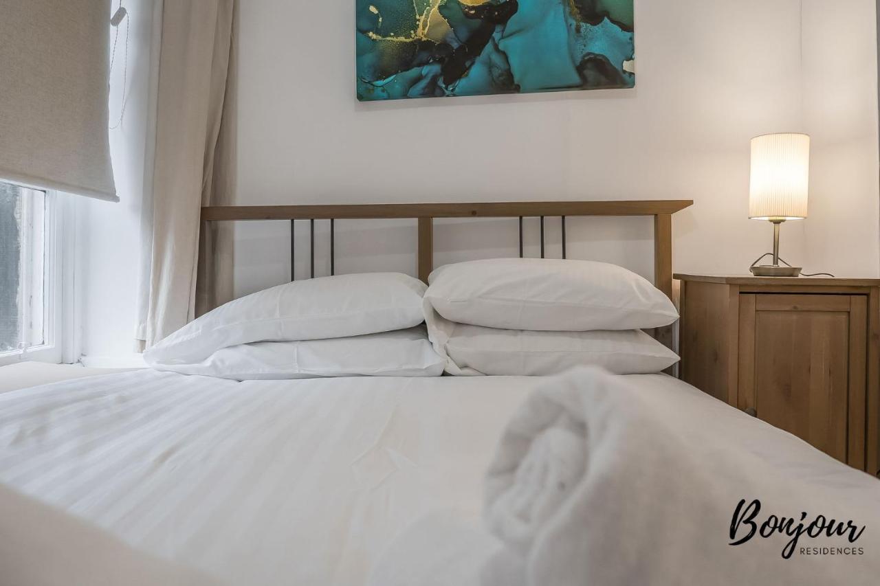 Cosy Grassmarket 2Br-1Ba - Newly Decorated! By Bonjour Residences Edinburgh Eksteriør bilde